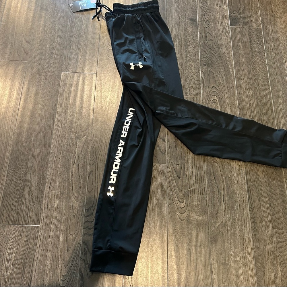 Under Armour Men's Black Track Pants NWT - Picture 6 of 6